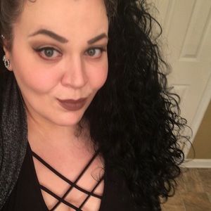 Meet your Posher, Stefanie